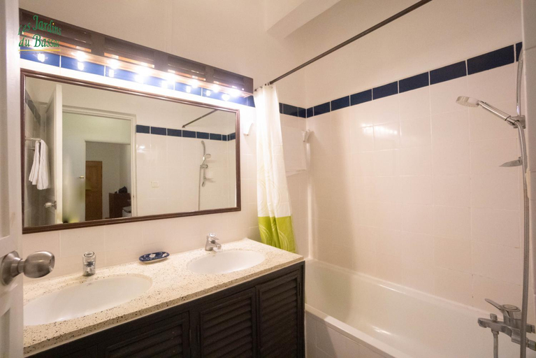 Bathroom 3, Les Jardins Du Bassac, Phnom Penh
