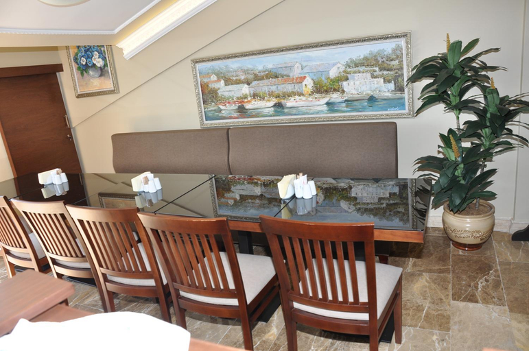 Food & Drinks 5, KADIKOY PARK SUITES., Kadıköy