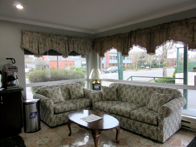 Public Area 2, Knights Inn Salem, Marion