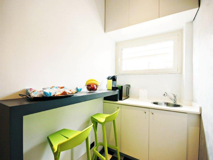 Others 5, Affittacamere Tiburstation, Rome