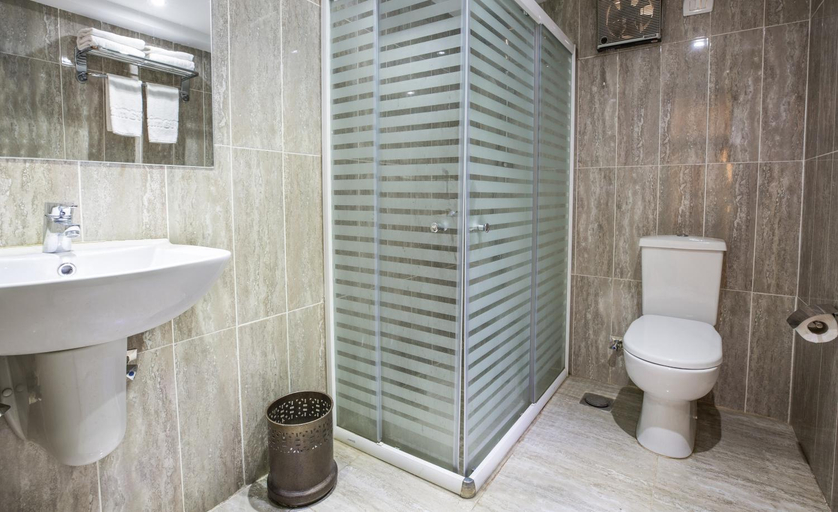 Bathroom 4, Obelisk Nile Hotel Aswan, Aswan
