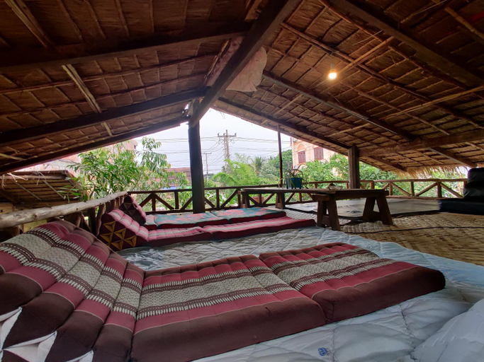 Others 3, Bike&Bed, Thakhek