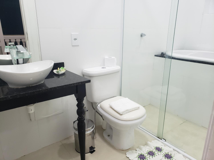 Bathroom 2, Feliccita Pousada, Extrema