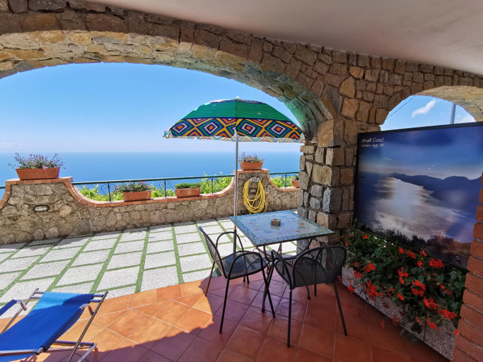 Others 4, Residence Eden, Salerno
