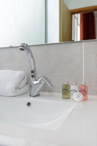 Bathroom 3, Sea Suites Apartments