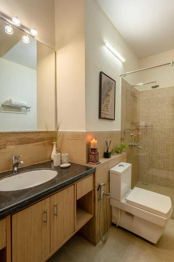 Bathroom 4, Shambhal House, Nainital