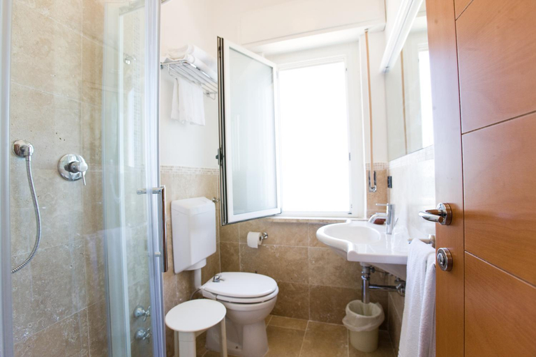 Bathroom 3, Hotel City, Ravenna