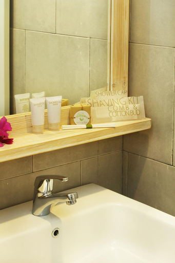 Bathroom 11