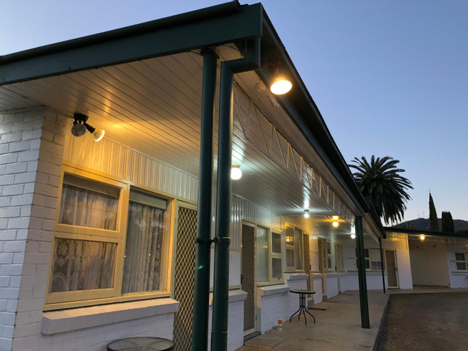 Exterior & Views 15