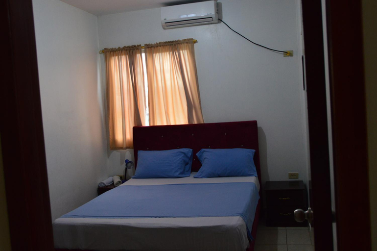 Others 5, Hostal El Naufrago 1, Manta