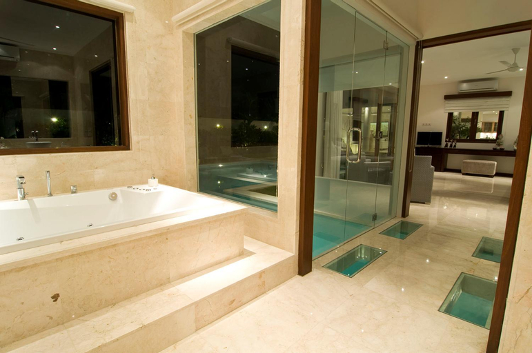 Bathroom 7