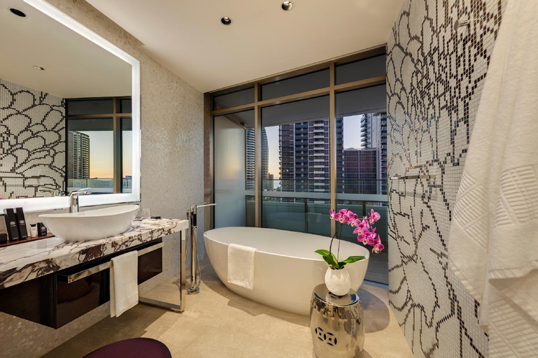 Bathroom 15