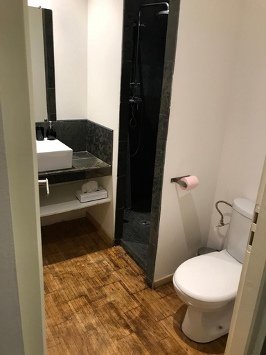 Bathroom 8