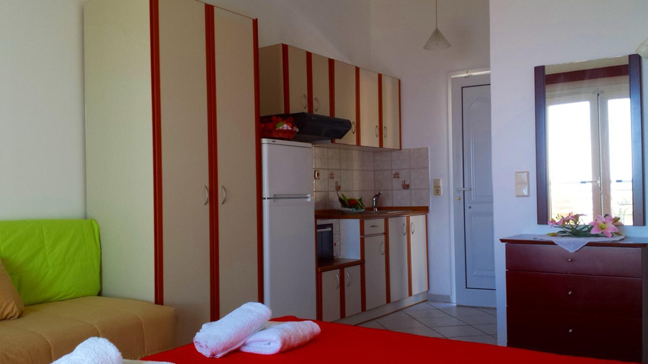 Others 2, Spiros Studios, Epirus