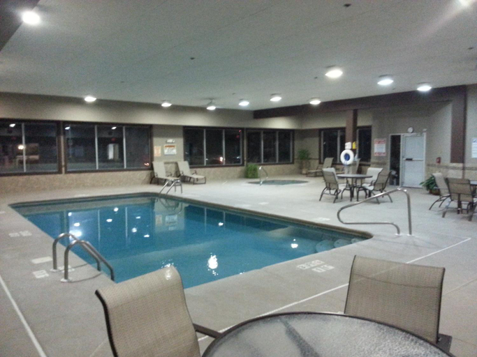 Sport & Beauty 5, Country Inn & Suites by Radisson, Sidney, NE, Cheyenne