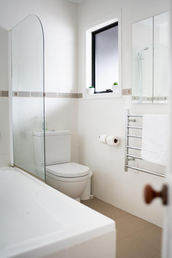 Bathroom 2, FOREST WATERS, Far North