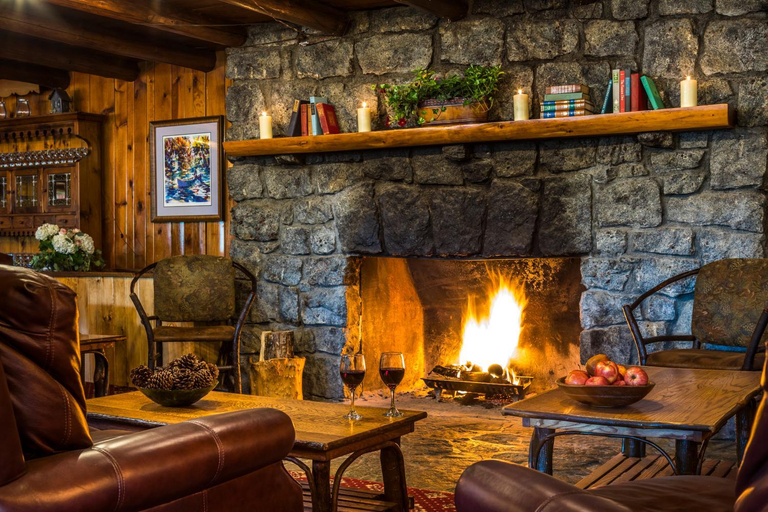 Public Area, Garnet Hill Lodge, Warren