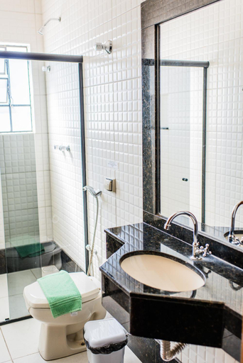 Bathroom 4, Solar Hotel, Lagoa da Prata