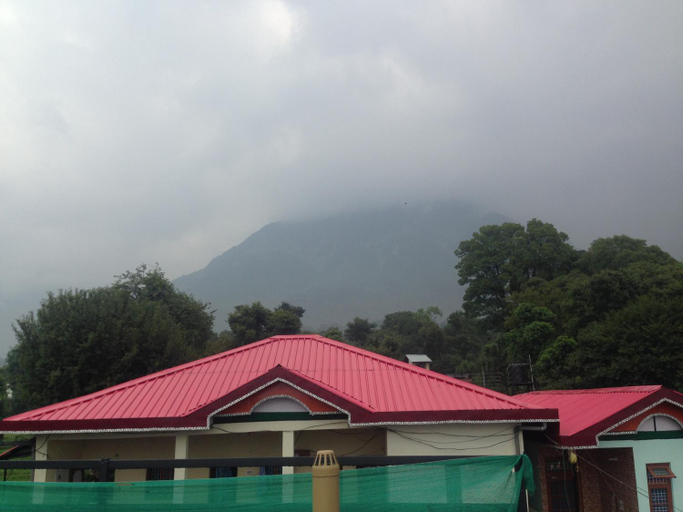 Sport & Beauty, The Sojourn, Kangra