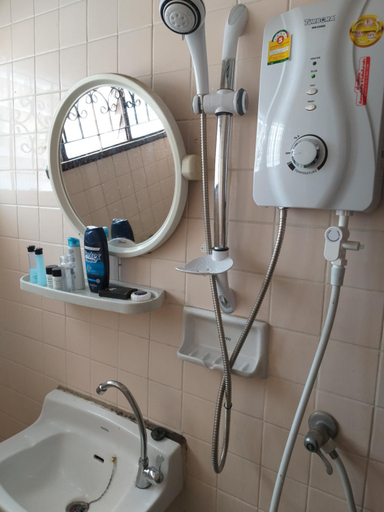 Bathroom 5, Srikrung Guesthouse, Phra Nakhon Si Ayutthaya