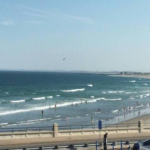 3, Jonathan's Ocean Front Studio Suites Hampton Beach!, Rockingham