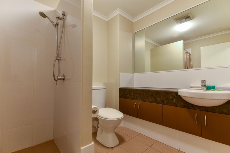 Bathroom 7