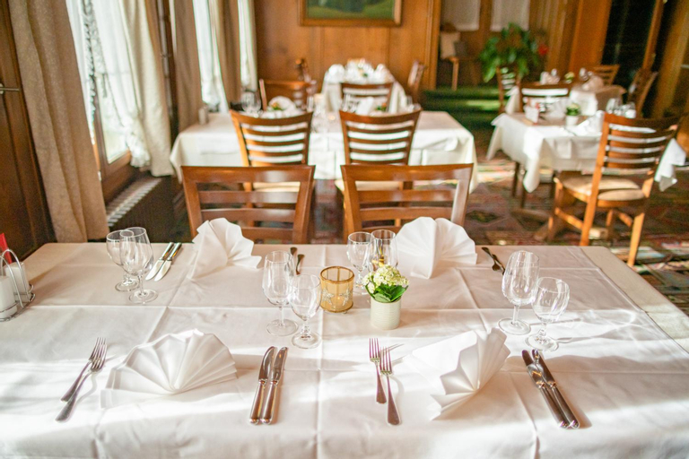 Food & Drinks 4, Hotel Restaurant Bad Gutenburg, Aarwangen