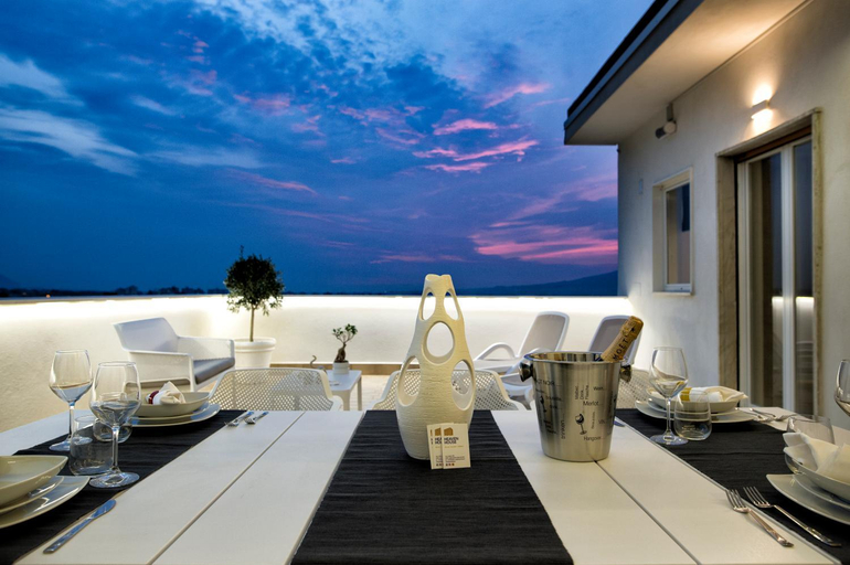 Food & Drinks 2, Heaven House, Salerno