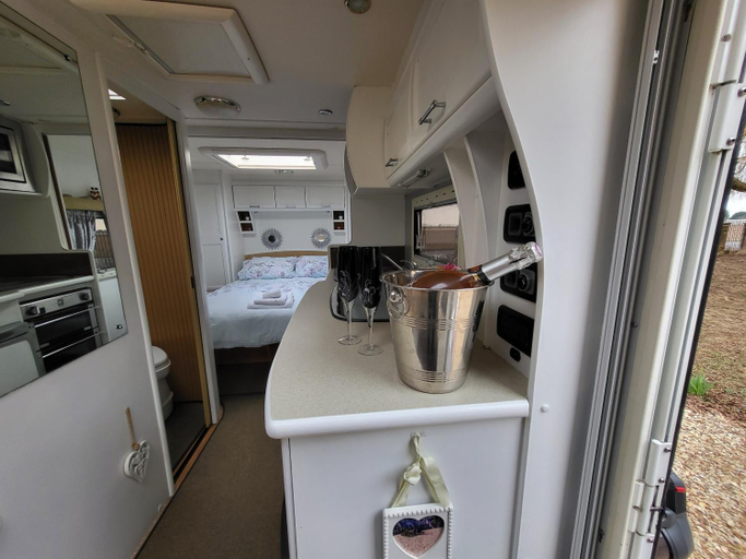 Public Area 3, Glamping With Llamas, Cambridgeshire
