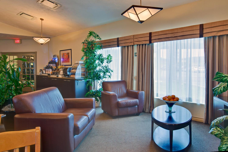 Public Area 2, Days Inn & Suites by Wyndham Moncton, Westmorland