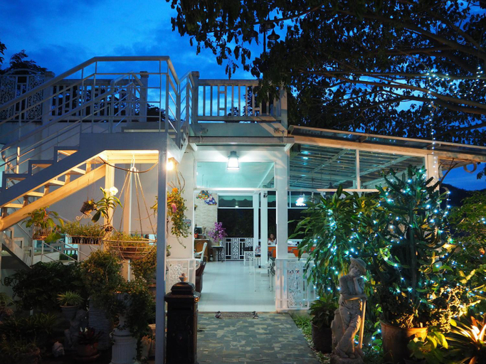 Food & Drinks 5, Baan Ing Khao, Pak Chong