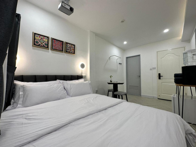 Bedroom 18