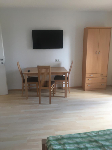 Others 5, Privatzimmer Wagner, Leoben