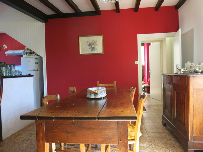Others 5, Au Relais de Neche., Allier