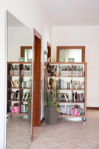 Others 3, B&B BrentaGiardino, Padua