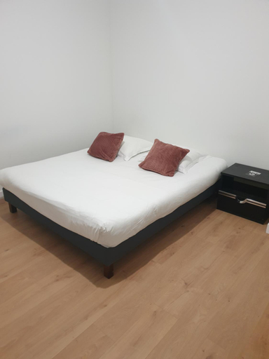 Bedroom 2, MAISON B, Ain