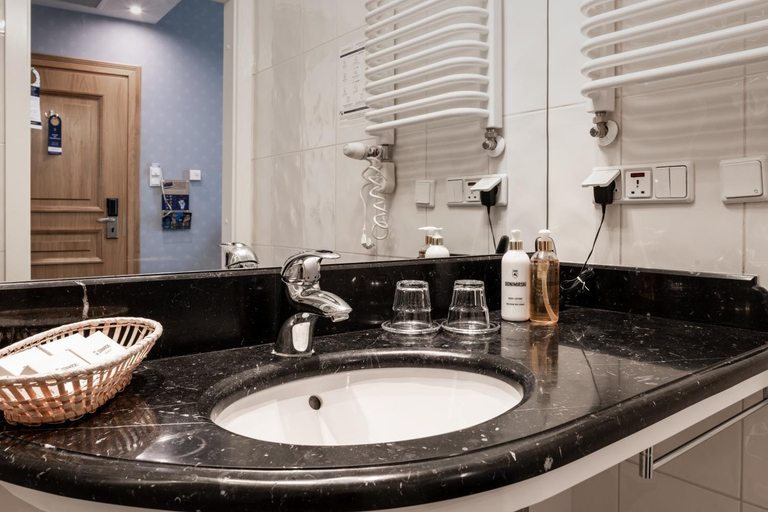 Bathroom 4, Hotel Grodek, Kraków City