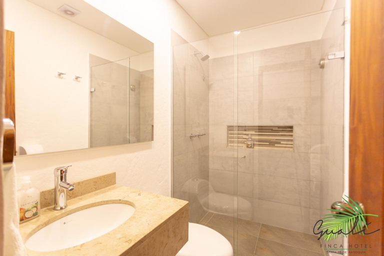 Bathroom 3, Finca Hotel Guali Santafe, Santa Fe de Antioquia