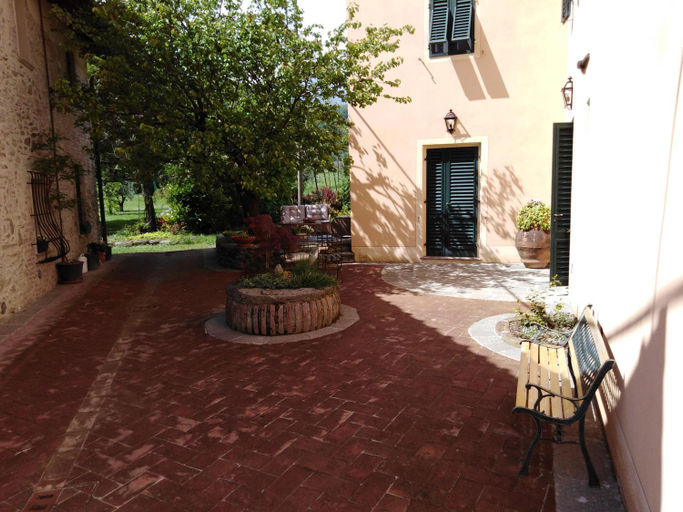 Others 4, Agriturismo Terrarossa, Pistoia