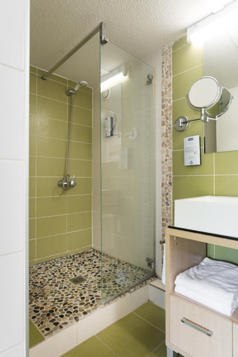 Bathroom 4