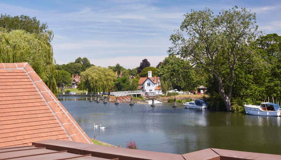 Sport & Beauty 2, The Swan, Streatley, Berkshire, West Berkshire