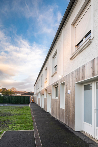 Others 5, Hotel de la Gare, Charente-Maritime