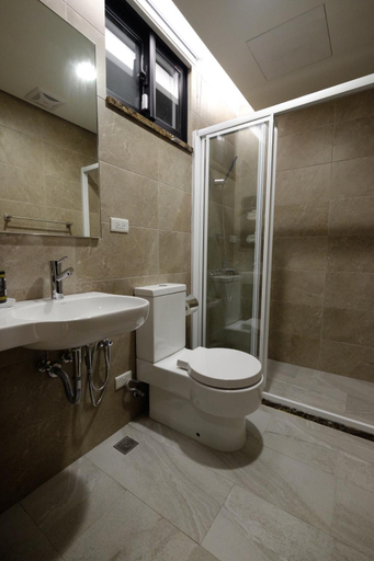 Bathroom 3, Moonlit Seaview Homestay, Taitung