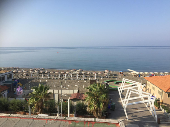 Exterior & Views 5, Affittacamere a due passi dal mare, Livorno