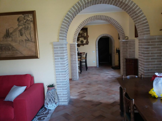 Others 2, Casa di Romano, Terni