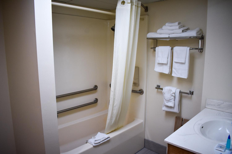 Bathroom 4