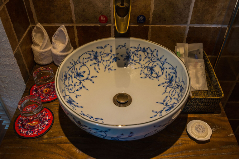 Bathroom 4, Secret Courtyard Resort Hotel, Guilin