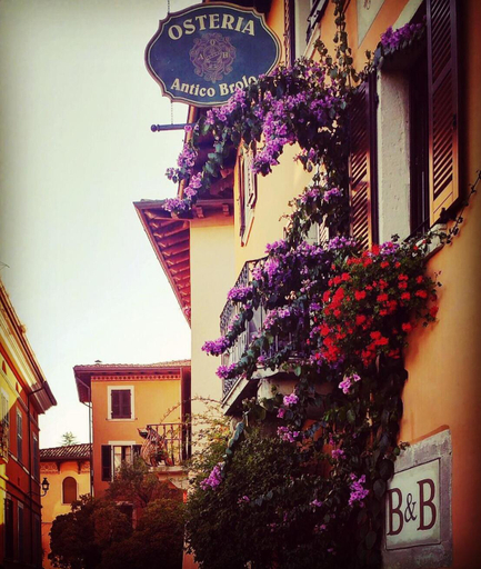 Others 2, B&B Antico Brolo, Brescia