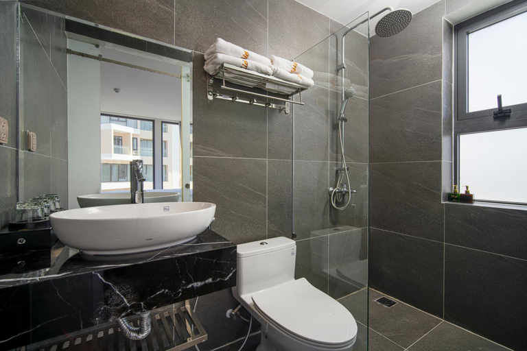Bathroom 4, Sea Wind Hotel, Da Nang