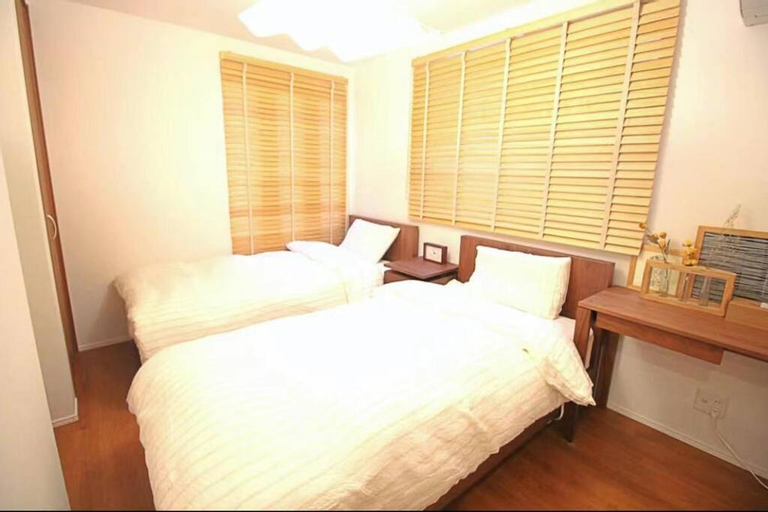 Bedroom 2, New Open! Big cozy house in Ikebukuro! JR/subway, Itabashi
